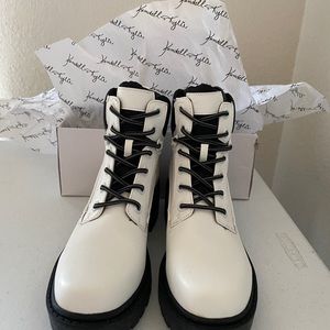 Kendall & Kylie Lug sole combat boot size 9 womens